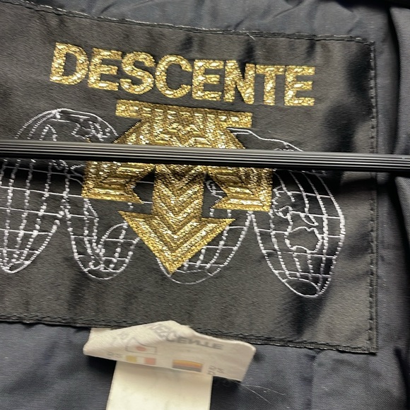 Vintage 90’S DESCENTE Men’s Full Ski Suit US Large Black Japan
Great condition - Picture 8 of 10